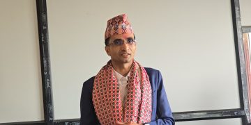 गोलबजार नगरपालिकामा प्रमुख प्रशासकीय अधिकृतको रुपमा रुपनारायण खतिवडा हाजिर